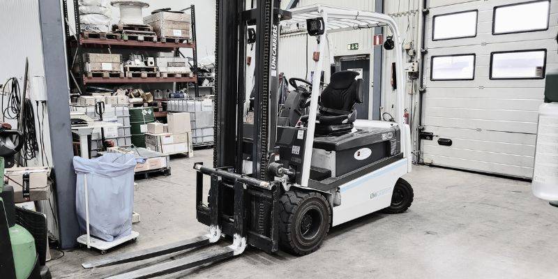 hardservice-investerar-tung-truck